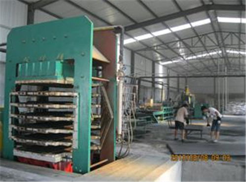 山東超力聚氨酯發(fā)泡生產線報價及機械設備解析